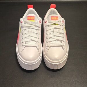 Mayze Sumsqu Puma White Sneakers with Pink Highlights